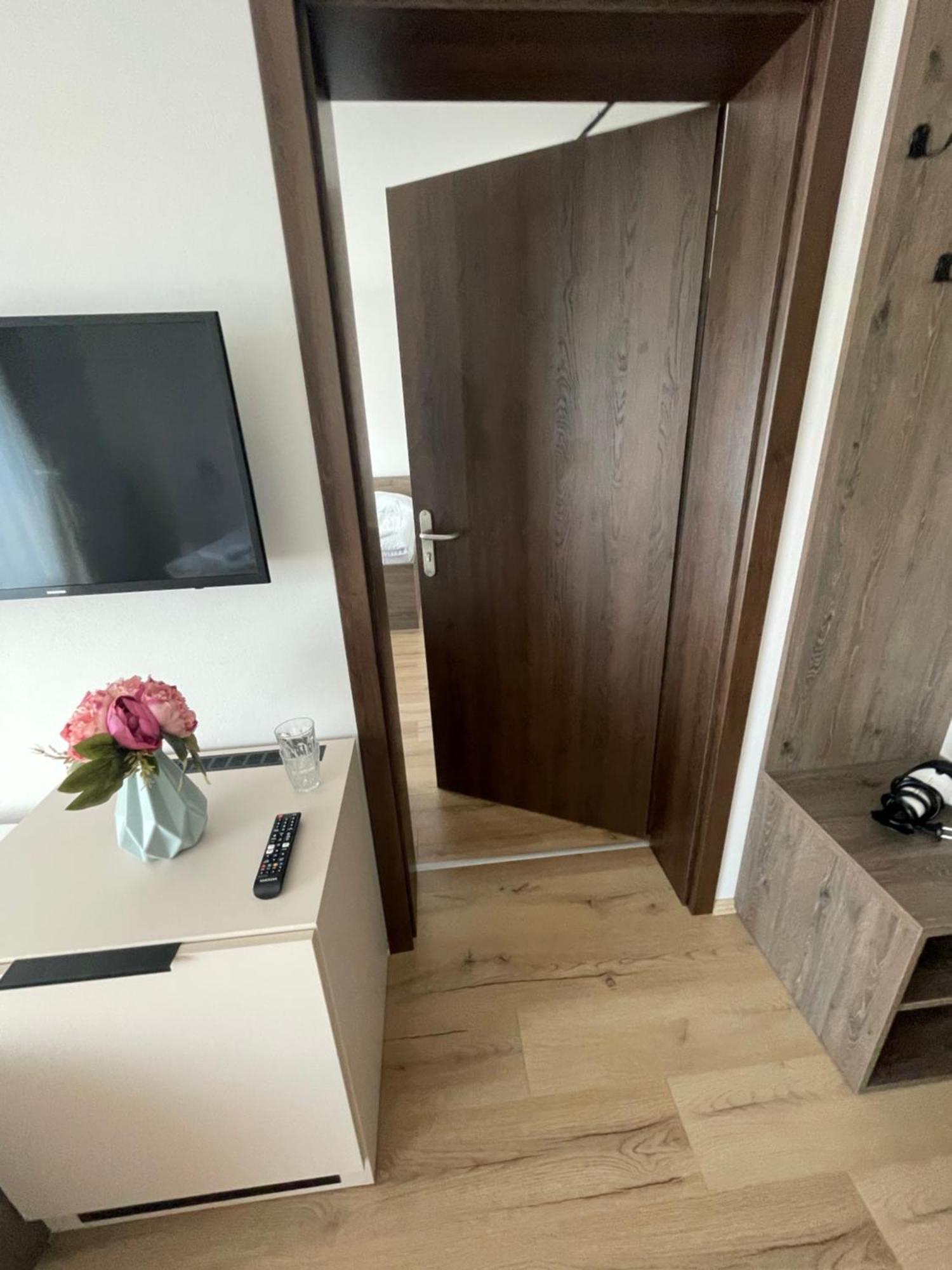 Zafir Hotell Dunajská Streda Exteriör bild
