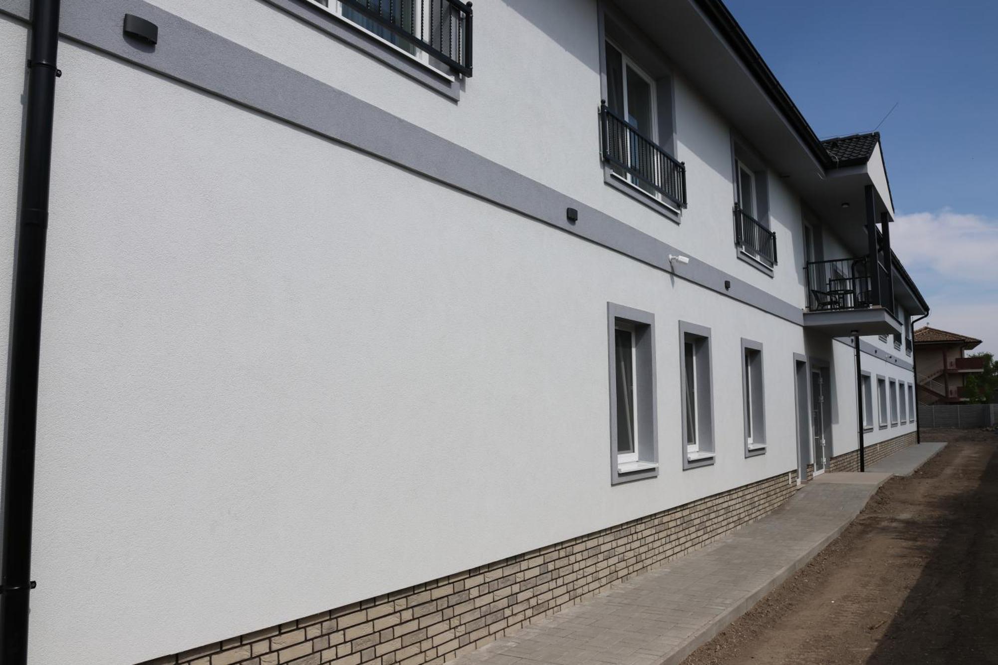 Zafir Hotell Dunajská Streda Exteriör bild